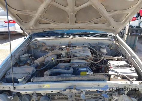 2002 Toyota Tacoma Prerunner V6 z USA, uszkodzony, nr VIN 5TESN92N22Z091203